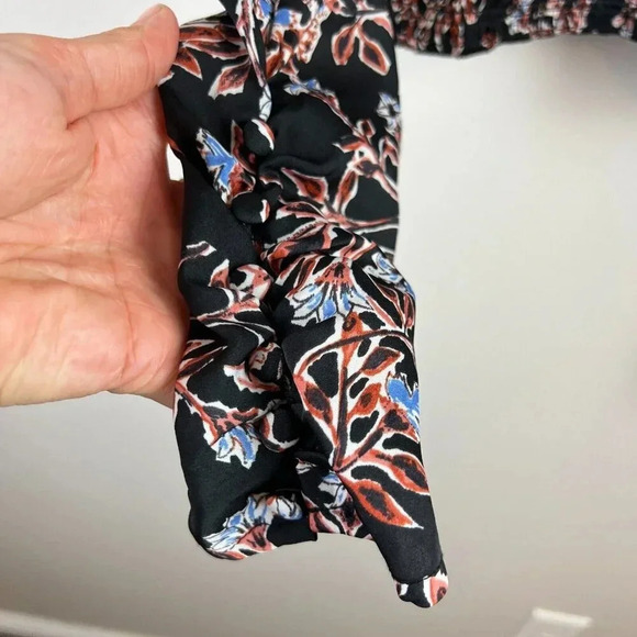 Free People Santiago Top Blouse Size Small Cropped Floral Puff Sleeve Boho Black - Picture 6 of 10